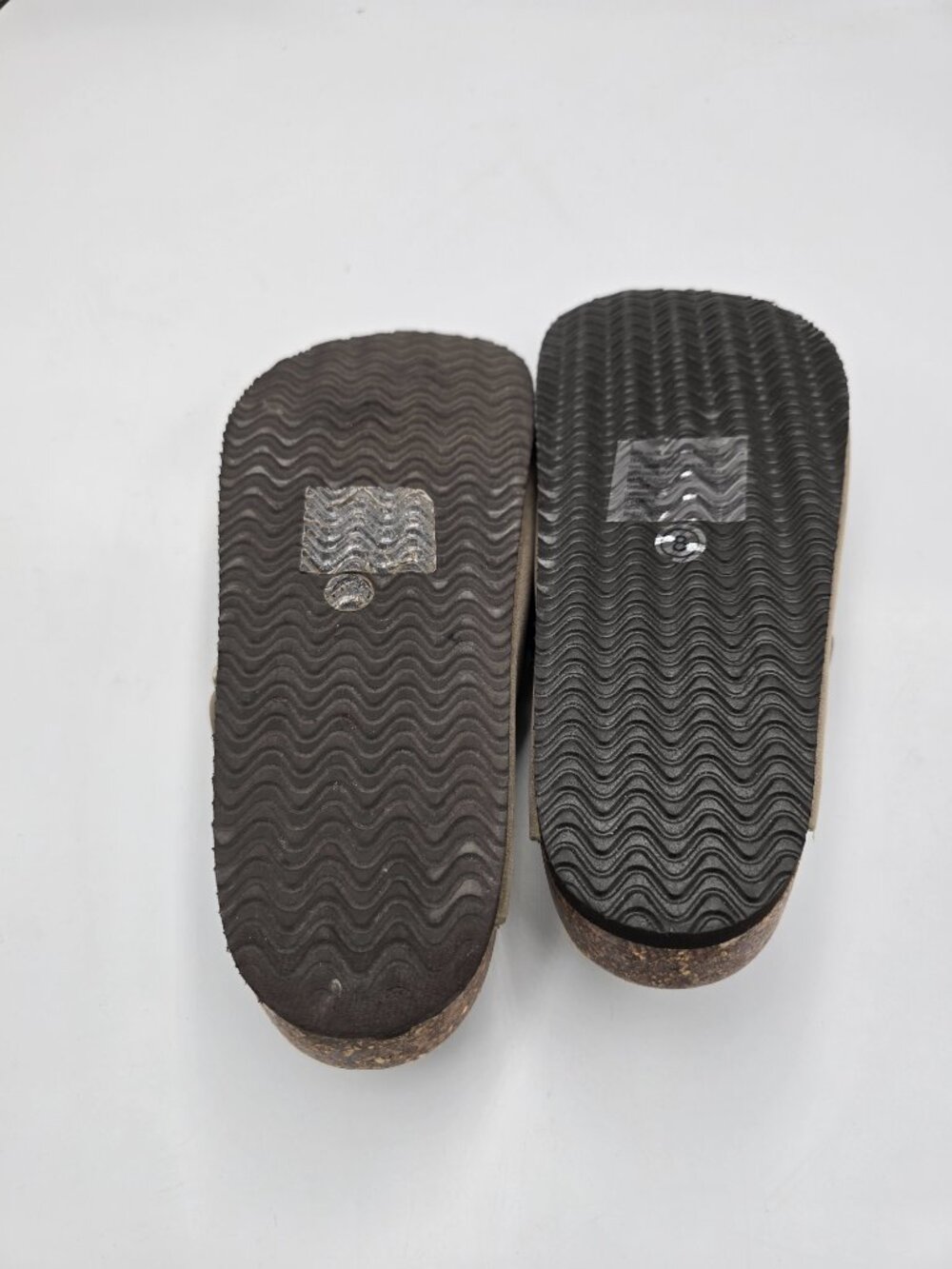Universal Thread Clog - Picture 3 of 3